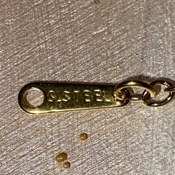 🇨🇦 Strong & Free Necklace 🇨🇦 - Picture 5 of 13